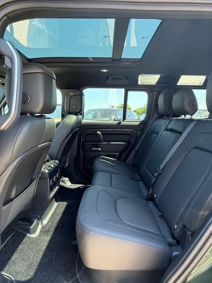 Land Rover Defender 110 3.0 D350 MHEV X-Dynamic HSE — imagine 4