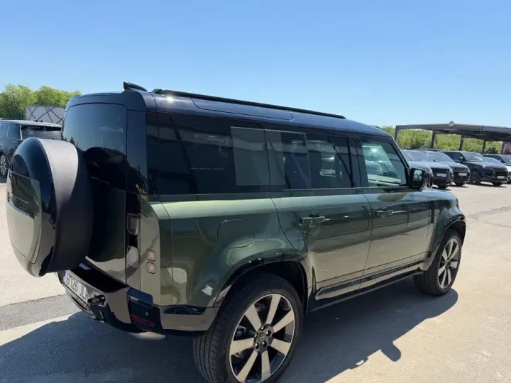 Land Rover Defender 110 3.0 D350 MHEV X-Dynamic HSE