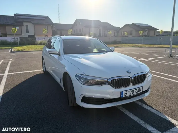 BMW Seria 5 G30/G31 [2017 - Prezent] 520d xDrive Aut. Luxury Line