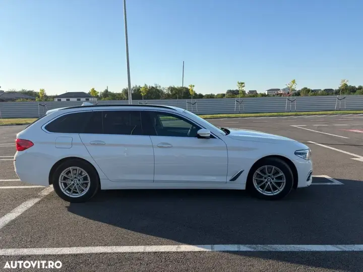 BMW Seria 5 G30/G31 [2017 - Prezent] 520d xDrive Aut. Luxury Line