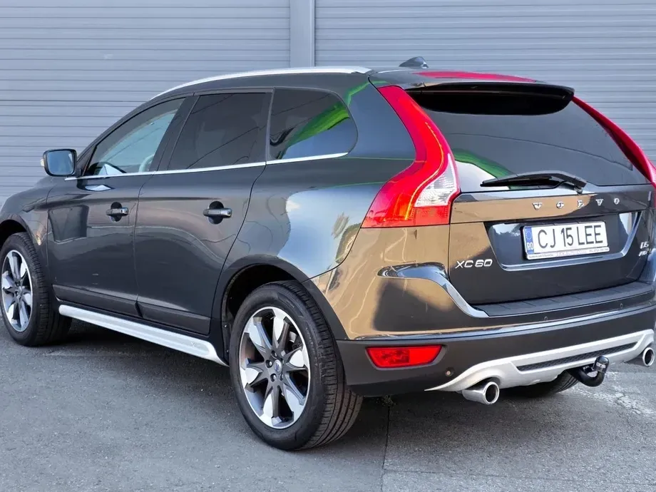 Volvo XC 60 D5 AWD Aut. Summum — imagine 4