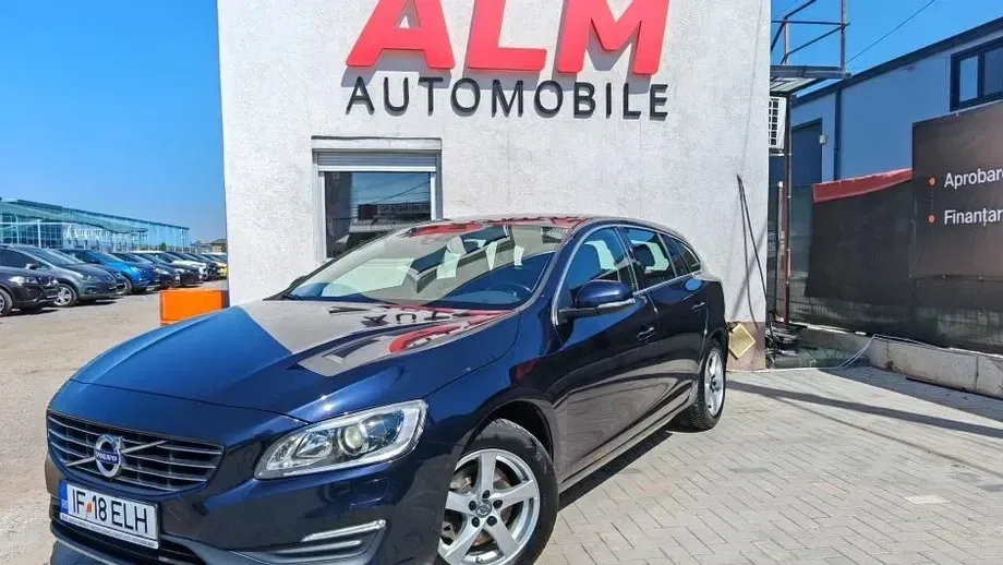 Volvo V60 I D3 Momentum Core — imagine 3