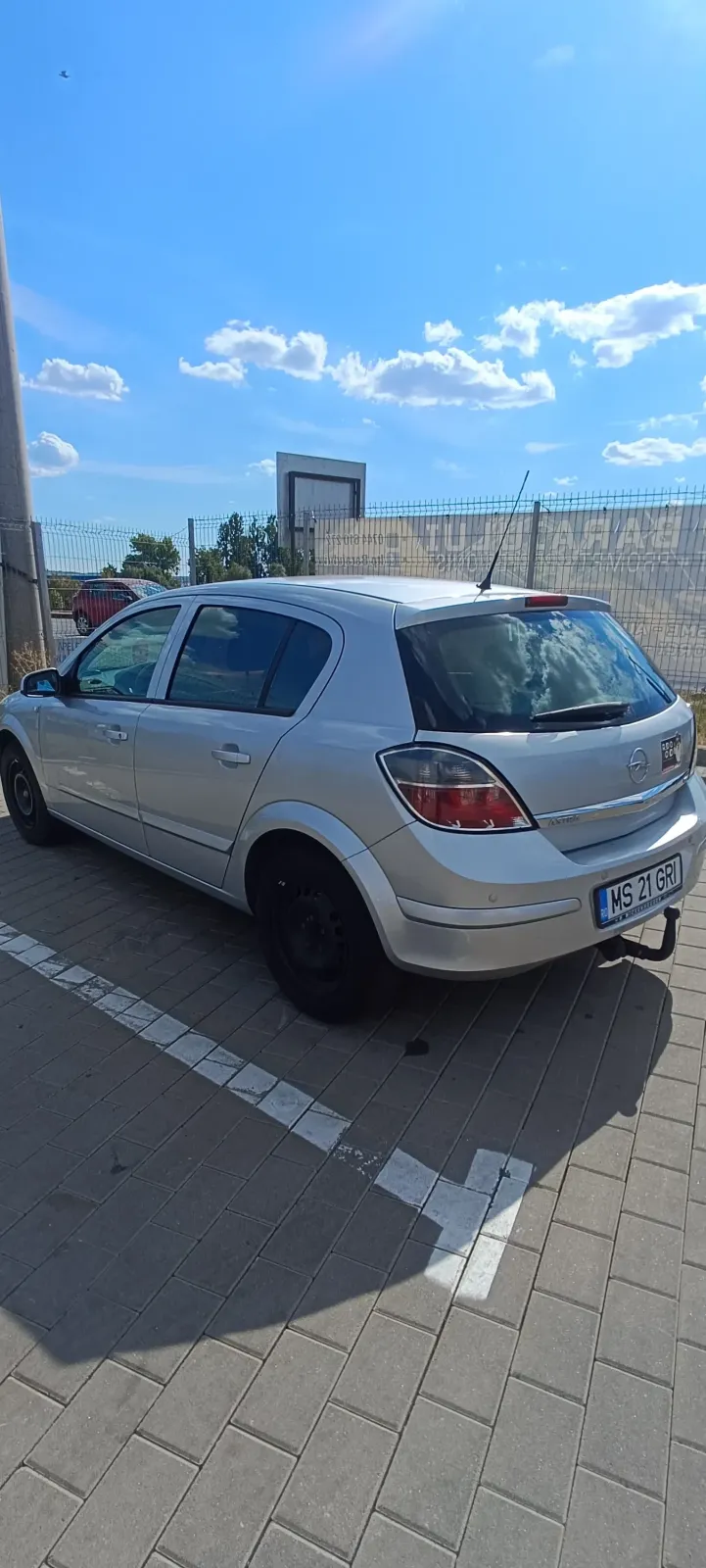 Opel Astra H 1.6 Enjoy — imagine 3