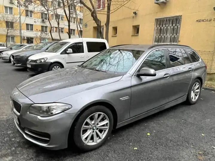 BMW Seria 5 F10/F11/F07 518d Aut.