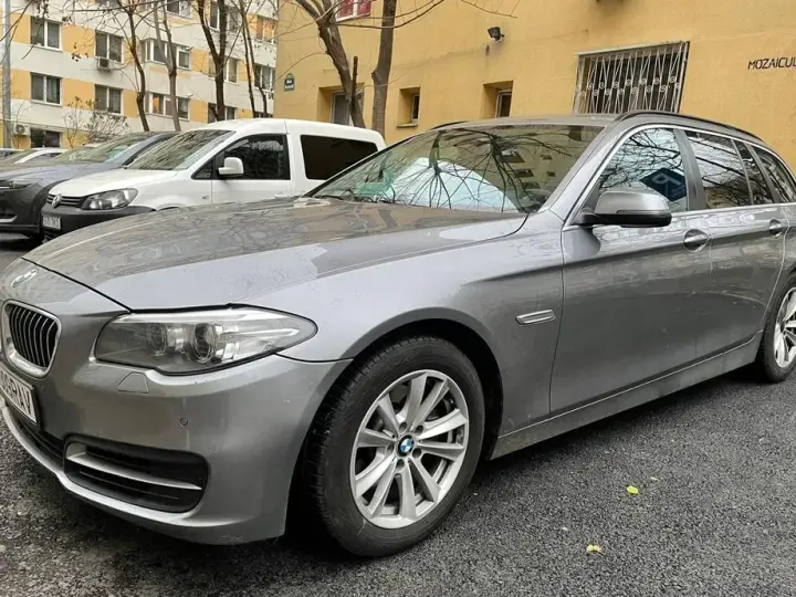 BMW Seria 5 F10/F11/F07 518d Aut.