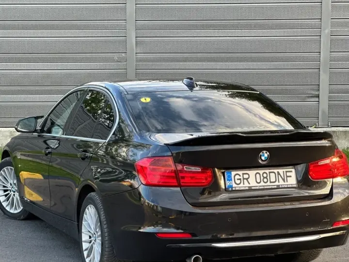 BMW Seria 3 318d xDrive