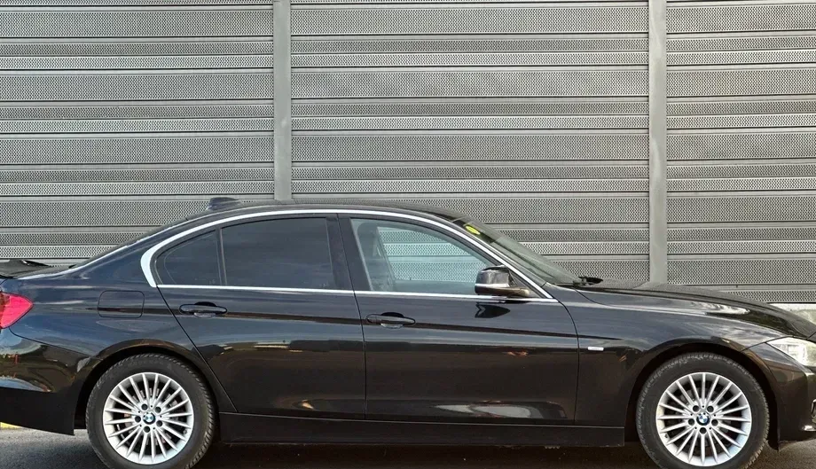 BMW Seria 3 318d xDrive — imagine 5