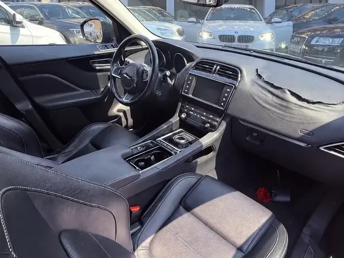 Jaguar F-Pace 20d AWD Portfolio