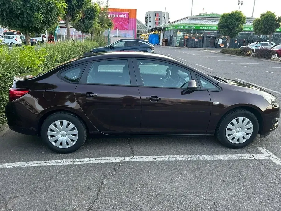 Opel Astra J — imagine 4