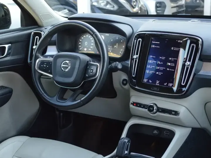 Volvo XC 40 D4 AWD Inscription