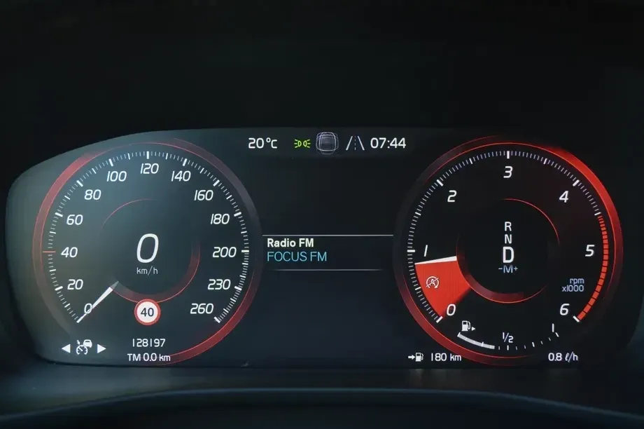 Volvo XC 40 D4 AWD Inscription — imagine 5