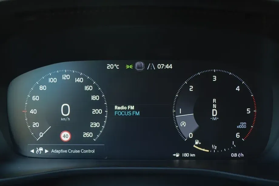 Volvo XC 40 D4 AWD Inscription — imagine 6