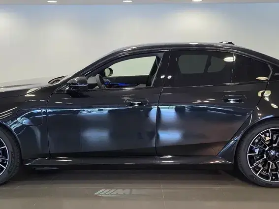BMW M5 G90/G91