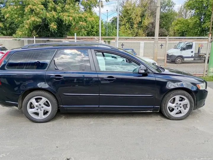 Volvo V50