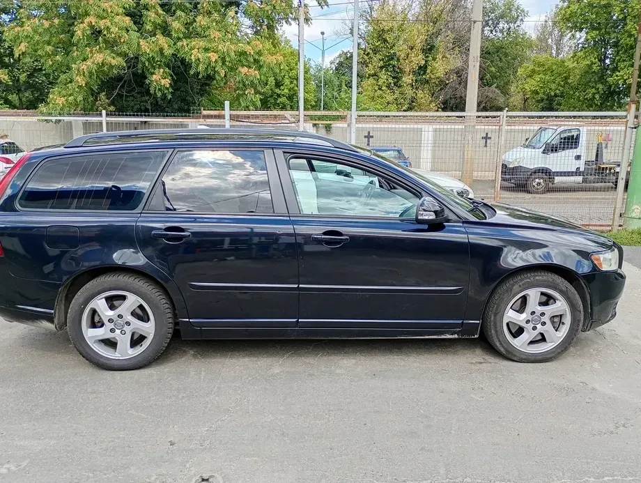 Volvo V50 — imagine 3