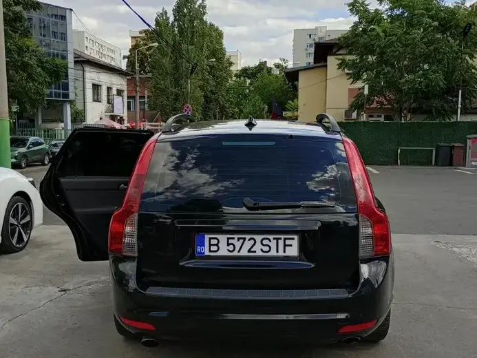 Volvo V50