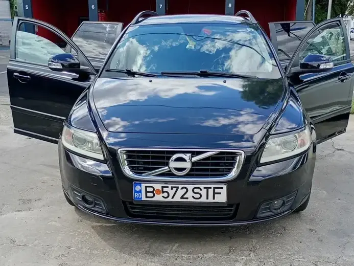 Volvo V50