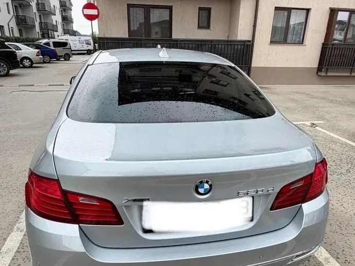 BMW Seria 5 F10/F11/F07 520d xDrive AT