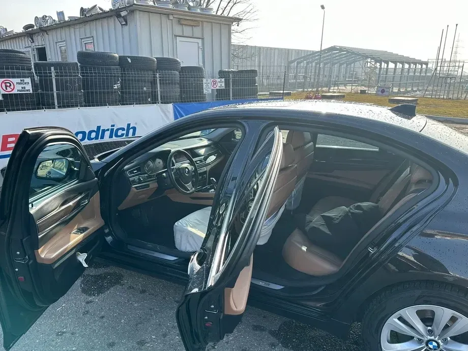BMW Seria 7 F01/F02 740d xDrive Aut. — imagine 4