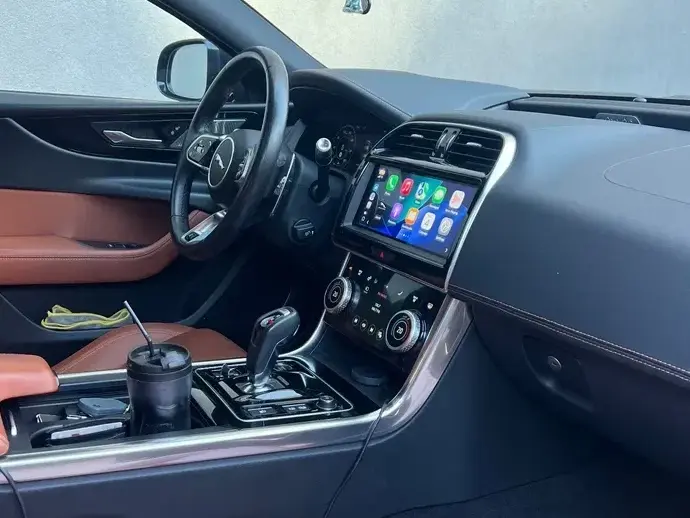 Jaguar XE P250 RWD R-Dynamic S