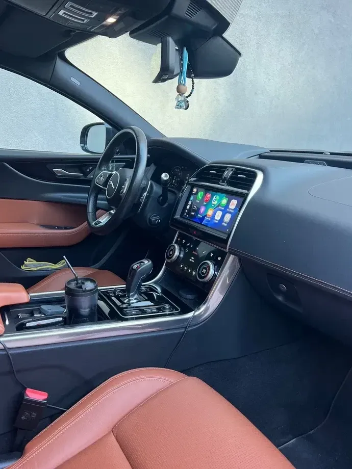 Jaguar XE P250 RWD R-Dynamic S — imagine 5
