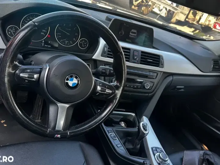 BMW Seria 3 F30/F31/F34 [2011 - 2019] 318d