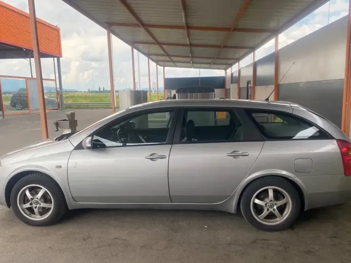 Nissan Primera P12