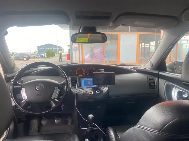 Nissan Primera P12
