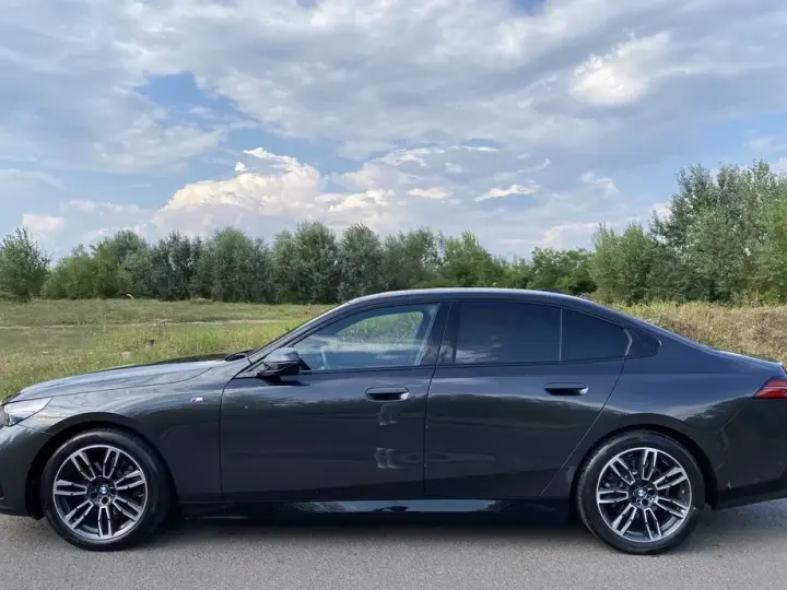 BMW Seria 5 G60/G61 520d xDrive AT MHEV