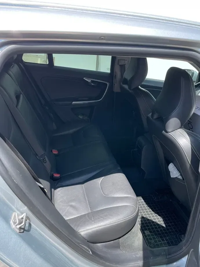 Volvo V60 I D4 DRIVe Momentum — imagine 5