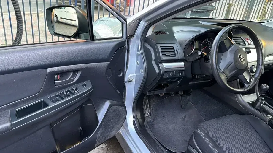 Subaru XV 2.0D 6MT Confort — imagine 6