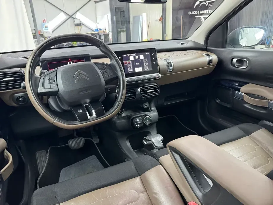 Citroën C4 Cactus e-HDi 92 ETG6 Stop&Start Shine Edition — imagine 4