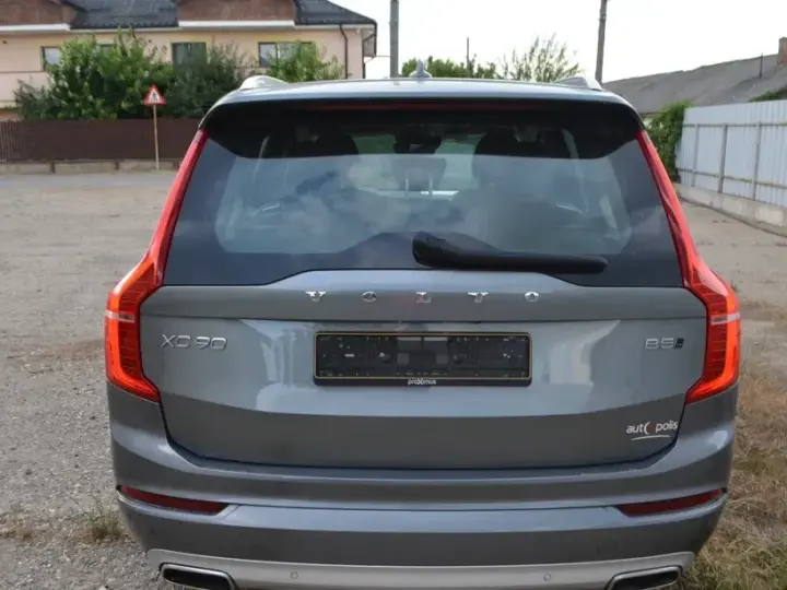Volvo XC 90 II B5 MHEV AWD 7 locuri Momentum Pro