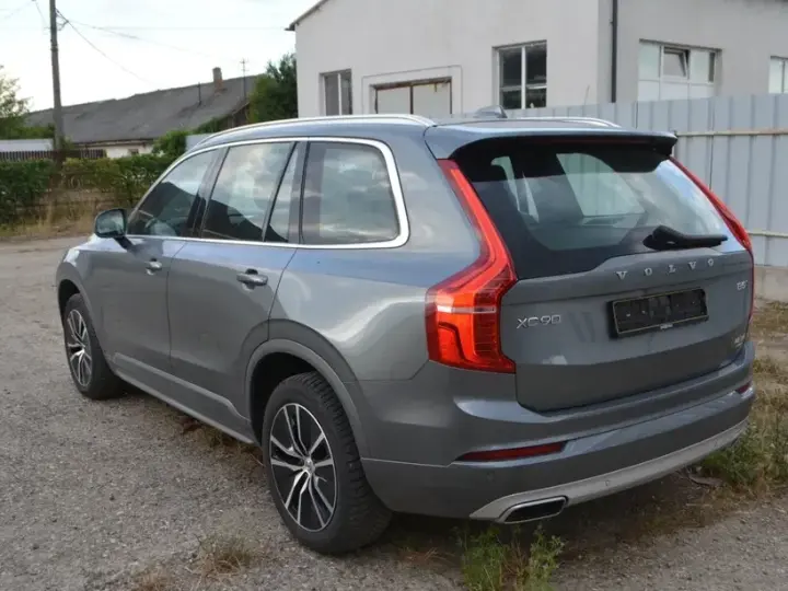 Volvo XC 90 II B5 MHEV AWD 7 locuri Momentum Pro