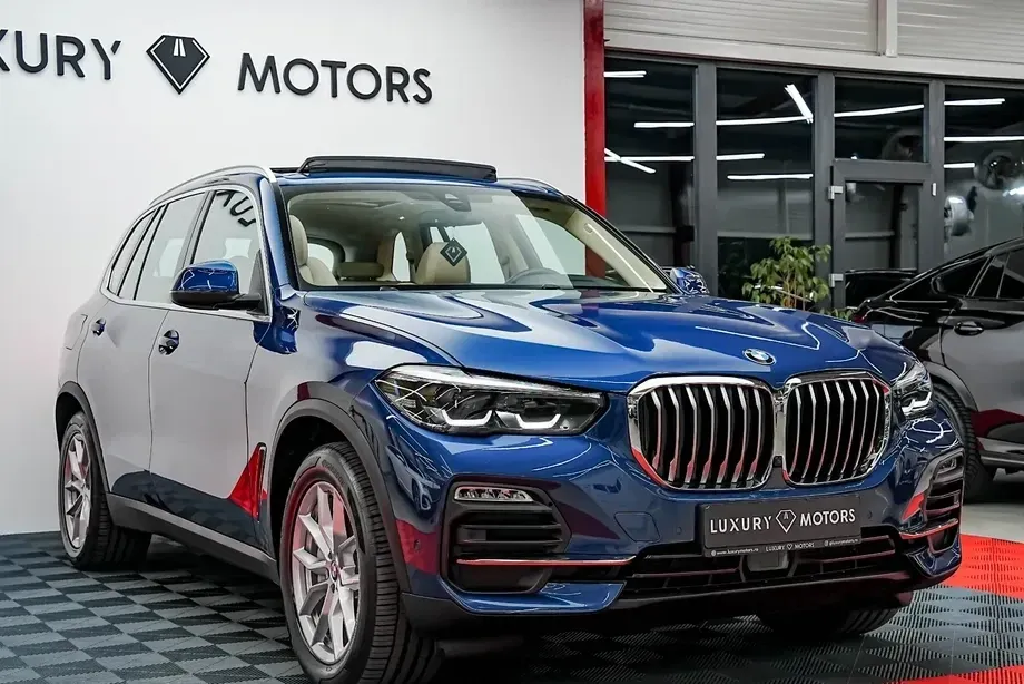 BMW X5 G05 xDrive45e xLine — imagine 5