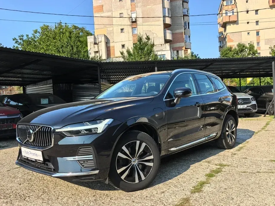 Volvo XC 60 II T6 AWD Recharge Plus Dark — imagine 2