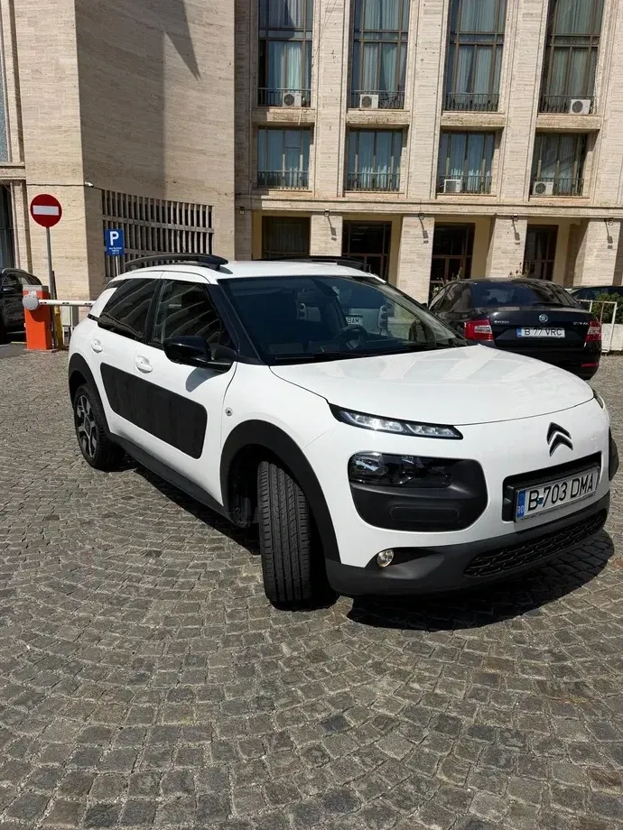 Citroën C4 Cactus 1.2 PureTech S&S EAT6 Shine — imagine 5