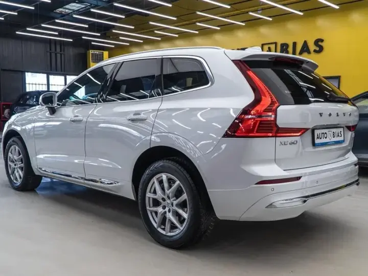 Volvo XC 60 II T6 AWD Recharge Geartronic Inscription