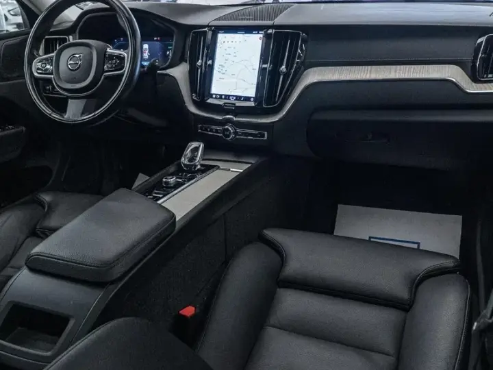 Volvo XC 60 II T6 AWD Recharge Geartronic Inscription