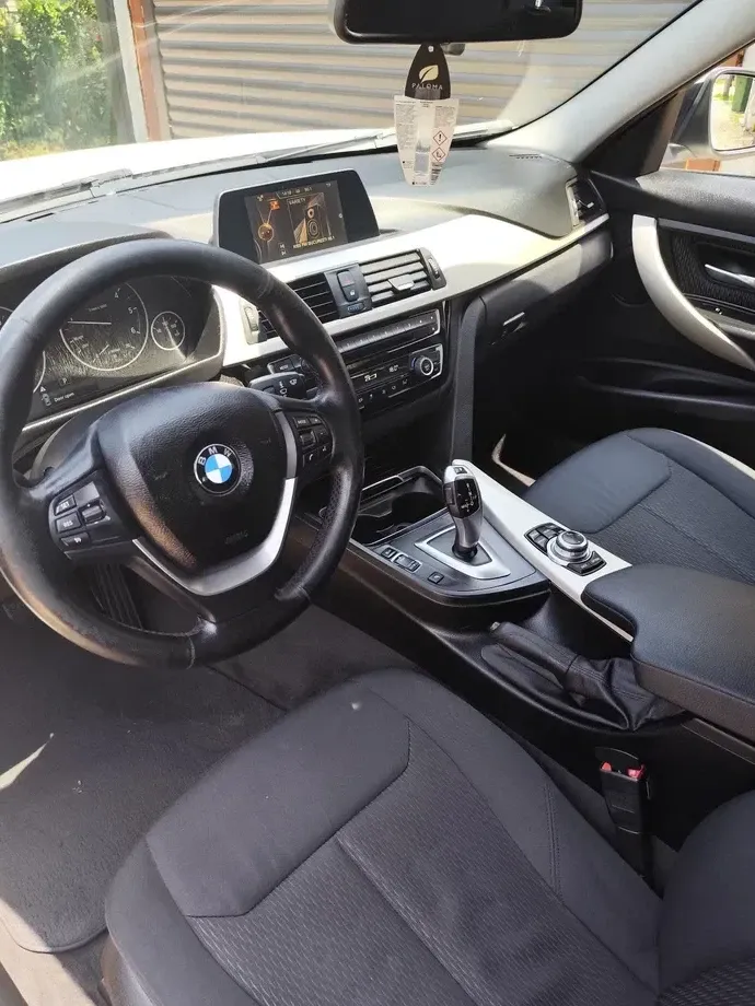 BMW Seria 3 320d Aut. — imagine 4