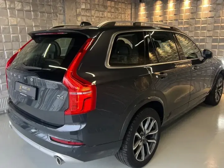Volvo XC 90 II D4 Momentum