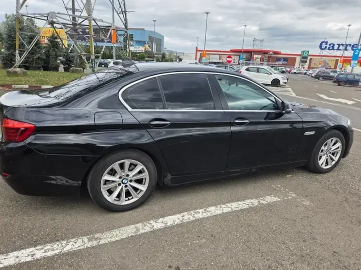 BMW Seria 5 F10/F11/F07 520d Aut.