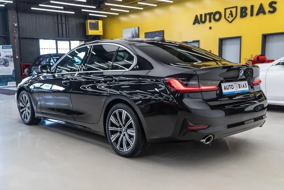 BMW Seria 3 318i Aut. Sport Line — imagine 5