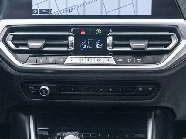 BMW Seria 3 318i Aut. Sport Line