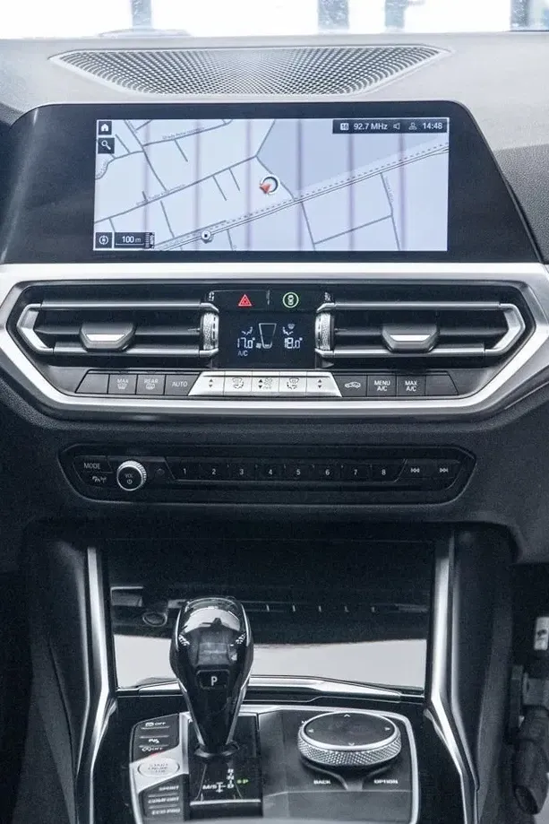 BMW Seria 3 318i Aut. Sport Line — imagine 4