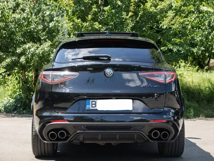 Alfa Romeo Stelvio 2.9 V6 Turbo AWD AT8 Quadrifoglio