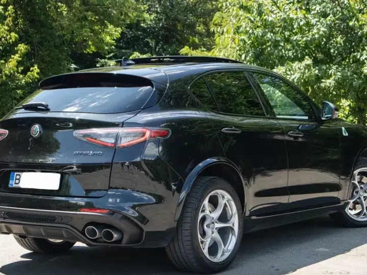 Alfa Romeo Stelvio 2.9 V6 Turbo AWD AT8 Quadrifoglio