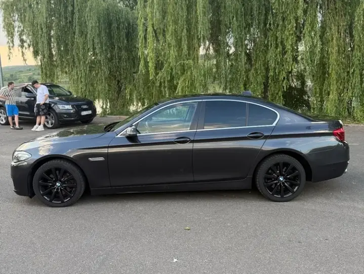 BMW Seria 5 F10/F11/F07 [2010 - 2017] 518d Aut. Luxury Line