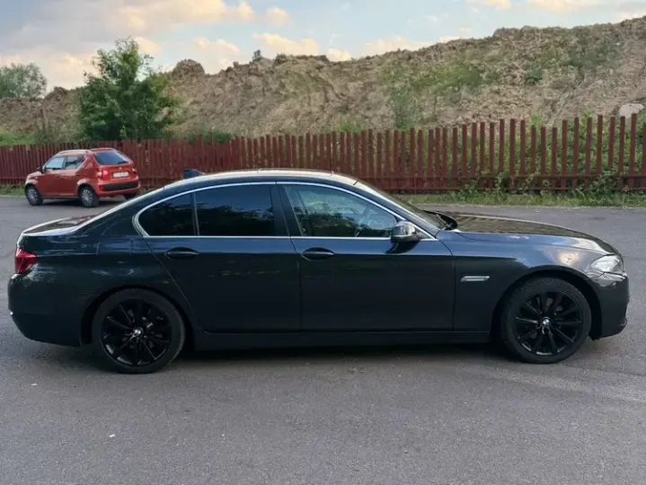BMW Seria 5 F10/F11/F07 [2010 - 2017] 518d Aut. Luxury Line