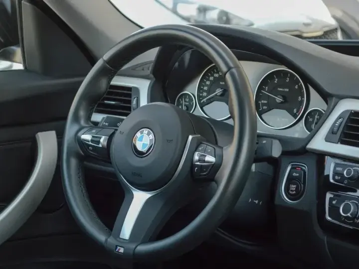 BMW Seria 3 F30/F31/F34 320d Aut. Sport Line